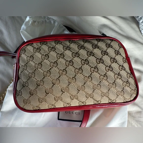 Gucci Beige and Red Crossbody Camera Bag (Rare) - Picture 5 of 16